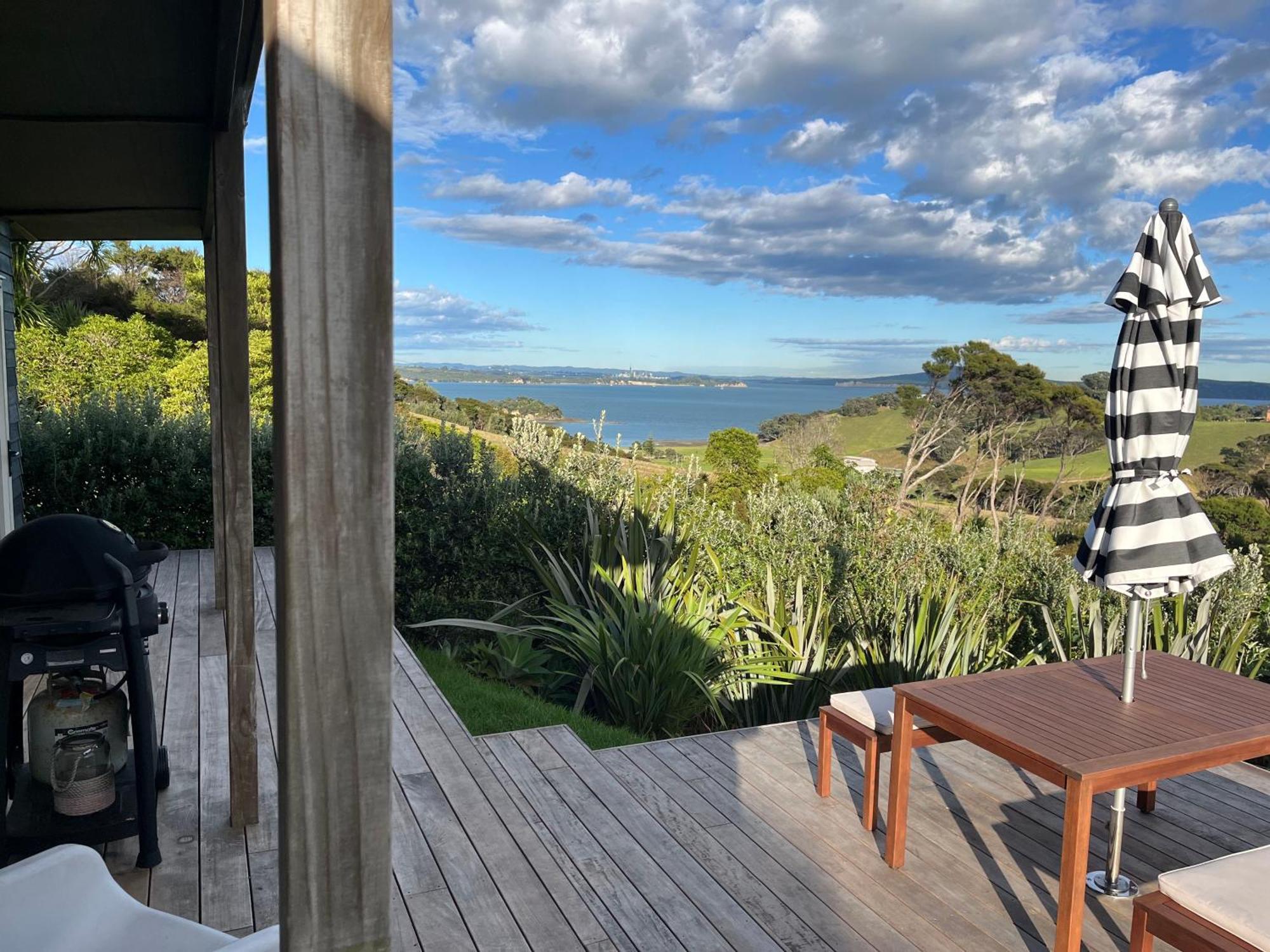 125 Church Bay Cabins Oneroa エクステリア 写真